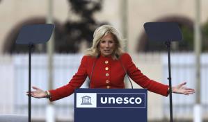 Jill Biden participa en ceremonia en París para conmemorar regreso de EEUU a la UNESCO