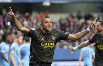 Mbappé bromea con la oferta récord de 300 millones de euros del club saudí Al Hilal