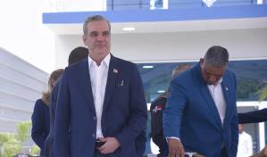 Presidente Abinader: Polic&iacute;a de hoy es muy superior a Polic&iacute;a que encontramos