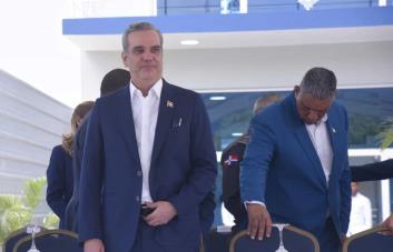 Presidente Abinader: Policía de hoy es muy superior a Policía que encontramos