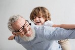 Abuelos: cinco cualidades que los hace especiales