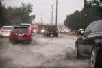 Lluvias provocan inundaciones en el Gran Santo Domingo y trastornos en el tránsito