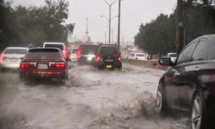 Lluvias provocan inundaciones en el Gran Santo Domingo y trastornos en el tránsito