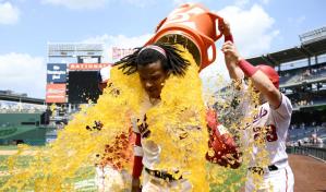 Nacionales anotan 4 en el 9no inning para derrotar a Rockies