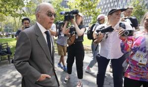 Dueño de Tottenham se entrega a autoridades en EEUU por tráfico de información