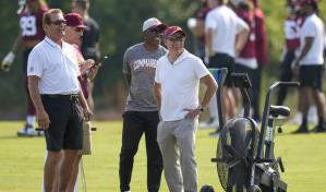 Commanders abren campamento con el nuevo dueño Josh Harris presente