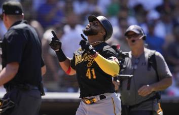 Cerveceros aseguran lugar en playoffs y buscan cetro de la Central, al  aplastar 16-1 a Marlins