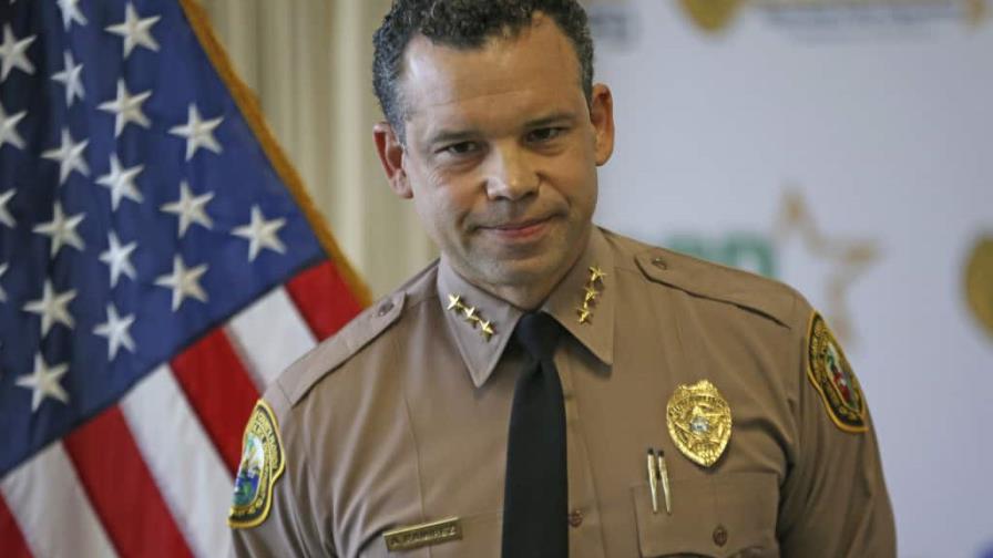 El jefe de la Policía de Miami-Dade ofreció su renuncia antes de dispararse en la cabeza