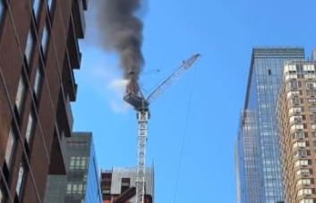 VIDEO | Colapsa grúa de torre en construcción en Manhattan