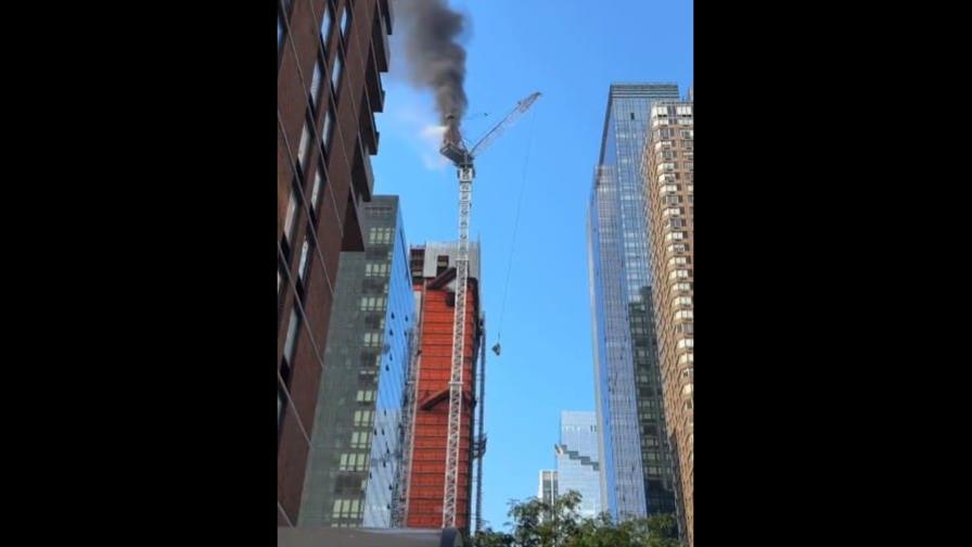 VIDEO | Colapsa grúa de torre en construcción en Manhattan