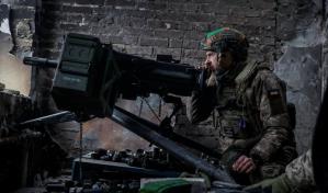 Ucrania avanza en el sur a la espera de más ayuda militar de EEUU