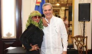 Homenaje a la tradición, presidente Abinader otorga Medalla al Mérito Civil a ocho músicos típicos