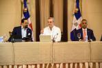 Presidente Luis Abinader realiza primera firma digital de un decreto