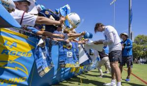 Herbert, feliz de concentrarse en jugar después de acordar extensión con Chargers