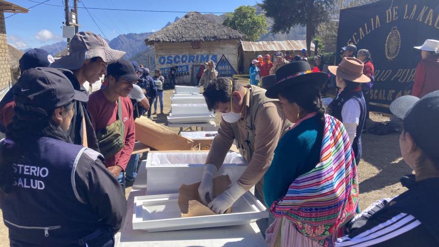 Restitución de restos en Ayacucho: Ahora sí tenemos a quién llorarle Restitución de restos en Ayacucho: Ahora sí tenemos a quién llorarle