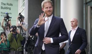 El príncipe Enrique podrá emprender juicio contra editorial de The Sun