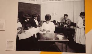 Exposición en NY muestra el rol importante e invisible de la mujer en el trabajo