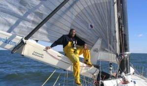 Armada mexicana intensifica búsqueda de navegante estadounidense desaparecido