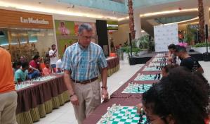 Maestro internacional FIDE sugiere más fomento del ajedrez en los niños