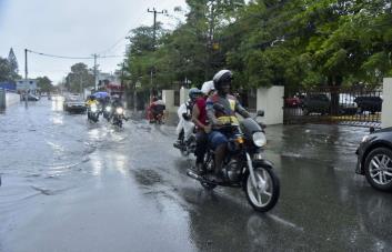 Incrementan a 11 las provincias en alerta por aguaceros que generará un sistema frontal