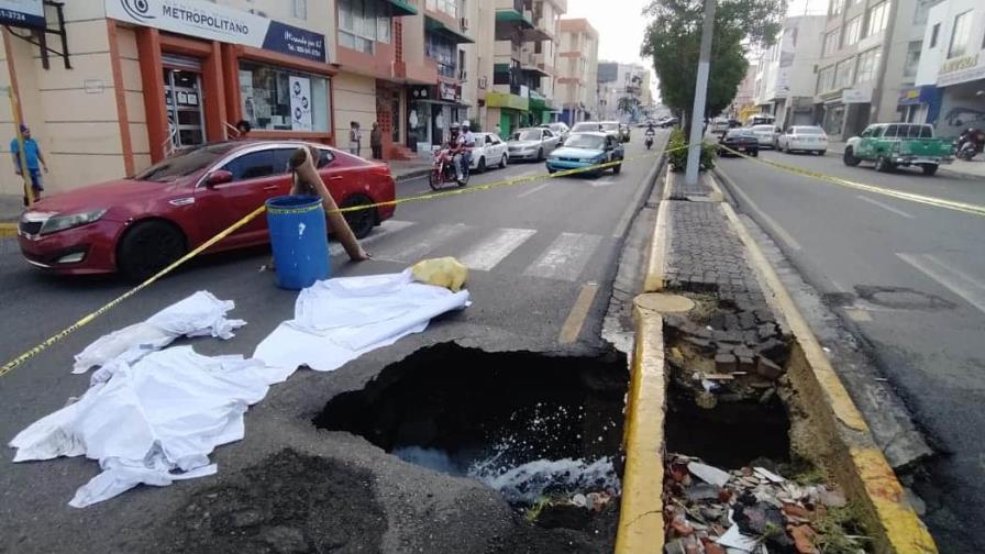 Se registra nuevo hundimiento en tramo de la avenida Las Carreras en Santiago