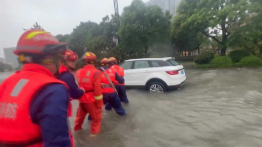 El tifón Doksuri azota el sureste de China