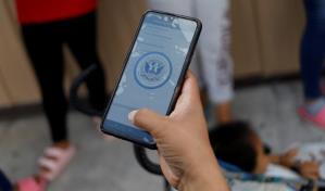 Gobierno Biden enfrenta demanda por condicionar pedidos de asilo a uso de aplicación