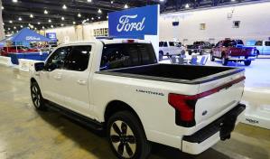 Ford retira más de 870,000 camionetas F-150 en EE.UU. por defecto en frenos