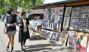 Los libreros del Sena se niegan a ser desalojados para los Juegos Olímpicos de París 2024