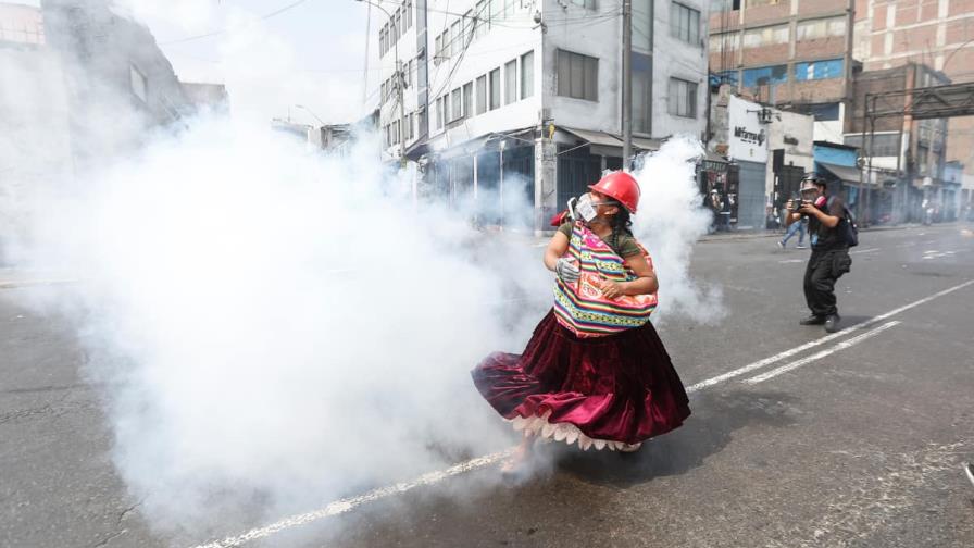 Perú cierra la celebración de sus 202 años de independencia con disturbios en Lima