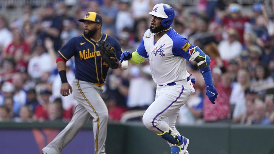 Marcell Ozuna batea dos cuadrangulares y remolca cuatro en triunfo de Bravos