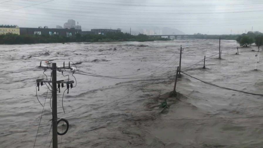 Pekín en alerta máxima por lluvias torrenciales