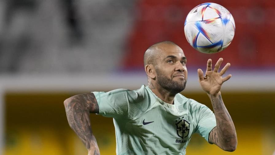 Jueza procesa a Dani Alves por presunta agresión sexual