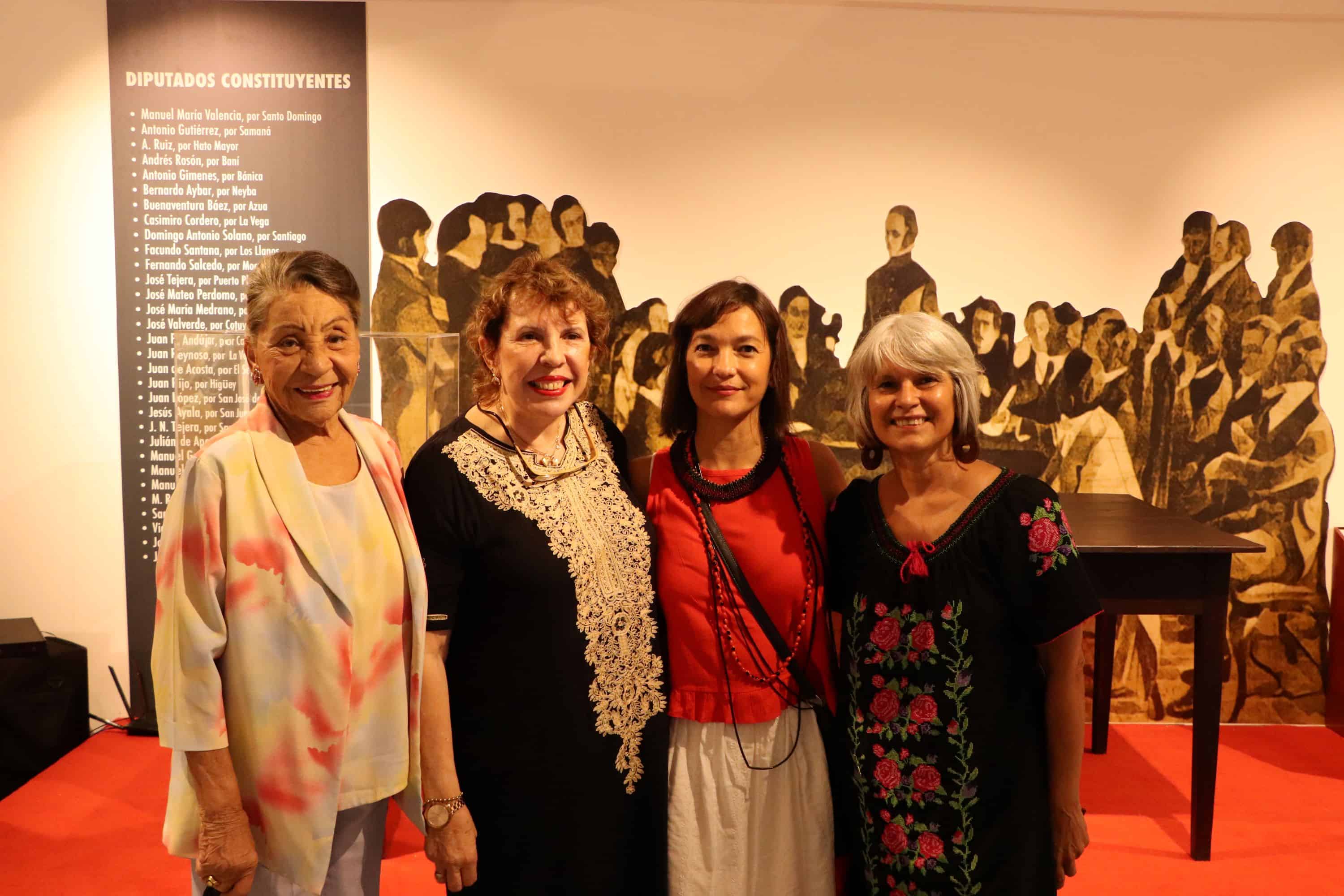 Eulalia Flores, Raquel Vicini, Soraya Franco e Ilka Mateo.