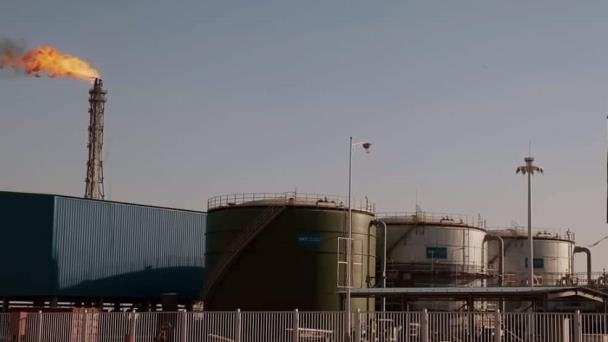 El petróleo de Texas abre semana en US$81.18 el barril