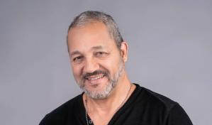 Richard Douglas deplora vulgaridad en los medios de comunicación audiovisuales y en la música