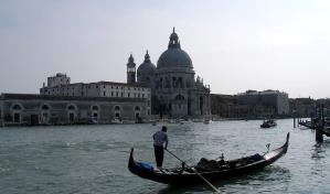 Venecia agobiada por el turismo: No vengan más