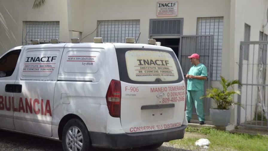 Matan hombre e hieren otro en un ataque a tiros desde un vehículo en Santiago