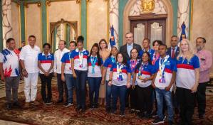 Presidente Abinader recibe delegación participó en Juegos Mundiales de Olimpiadas Especiales 2023