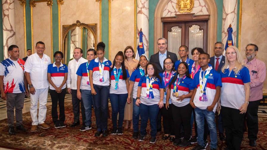 Presidente Abinader recibe delegación participó en Juegos Mundiales de Olimpiadas Especiales 2023