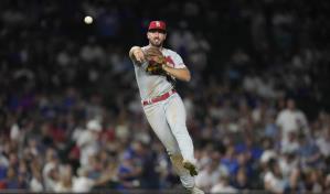Azulejos obtienen al torpedero Paul DeJong desde los Cardenales de San Luis