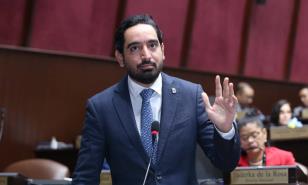 Diputados aprueban en segunda lectura proyecto que da 10 días de licencia por paternidad y lo envían al Senado