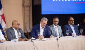 Presidente promulga ley que ordena uso de lengua de señas en actos oficiales y televisión