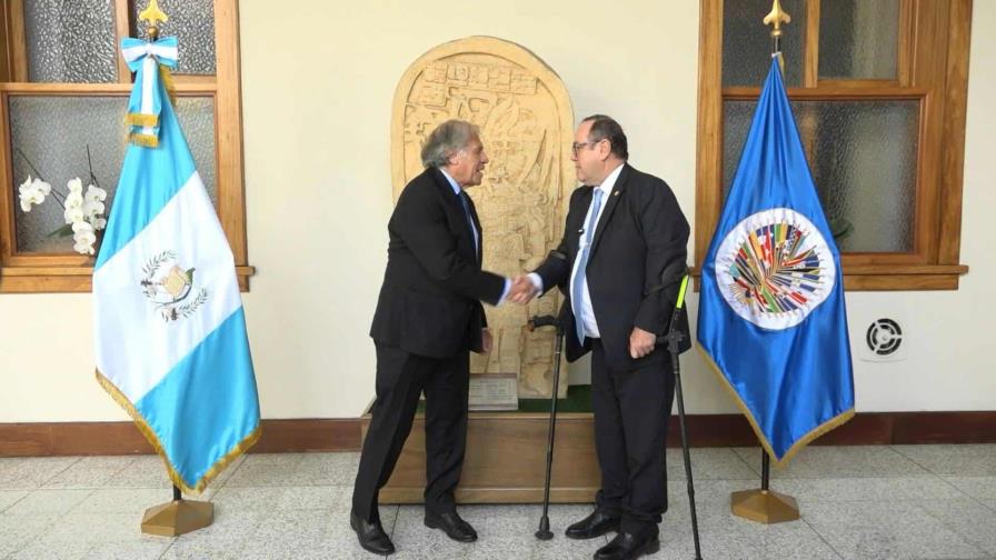 Secretario general de la OEA supervisa inicio de transición presidencial en Guatemala