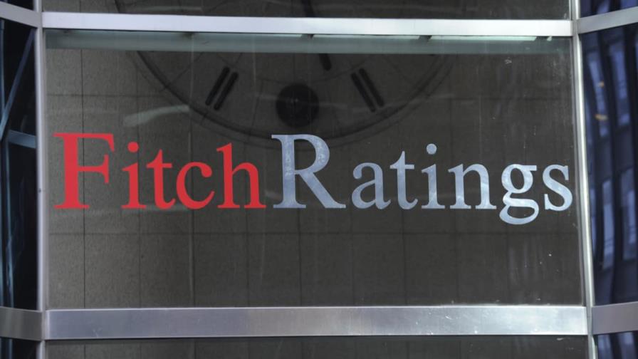 Fitch Ratings reduce calificación crediticia de EEUU por el aumento de su deuda pública