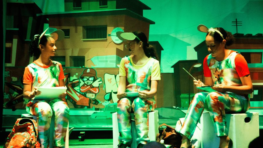 Teatro Cúcara-Mácara culmina año escolar 2022-2023 con la emotiva obra En busca de un hogar