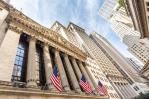 Fitch rebaja su calificación de EE.UU.: un jarro de agua fría para una economía boyante Fitch rebaja su calificación de EE.UU.: un jarro de agua fría para una economía boyante