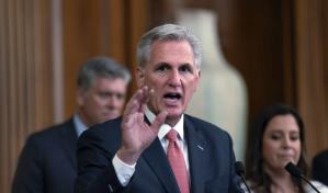 El temor de los republicanos a criticar a Trump por el 6 de enero impulsa su campaña