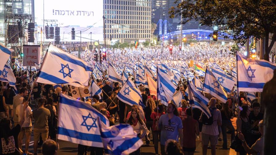 Miles de israelíes se manifiestan de nuevo en Tel Aviv contra la reforma judicial