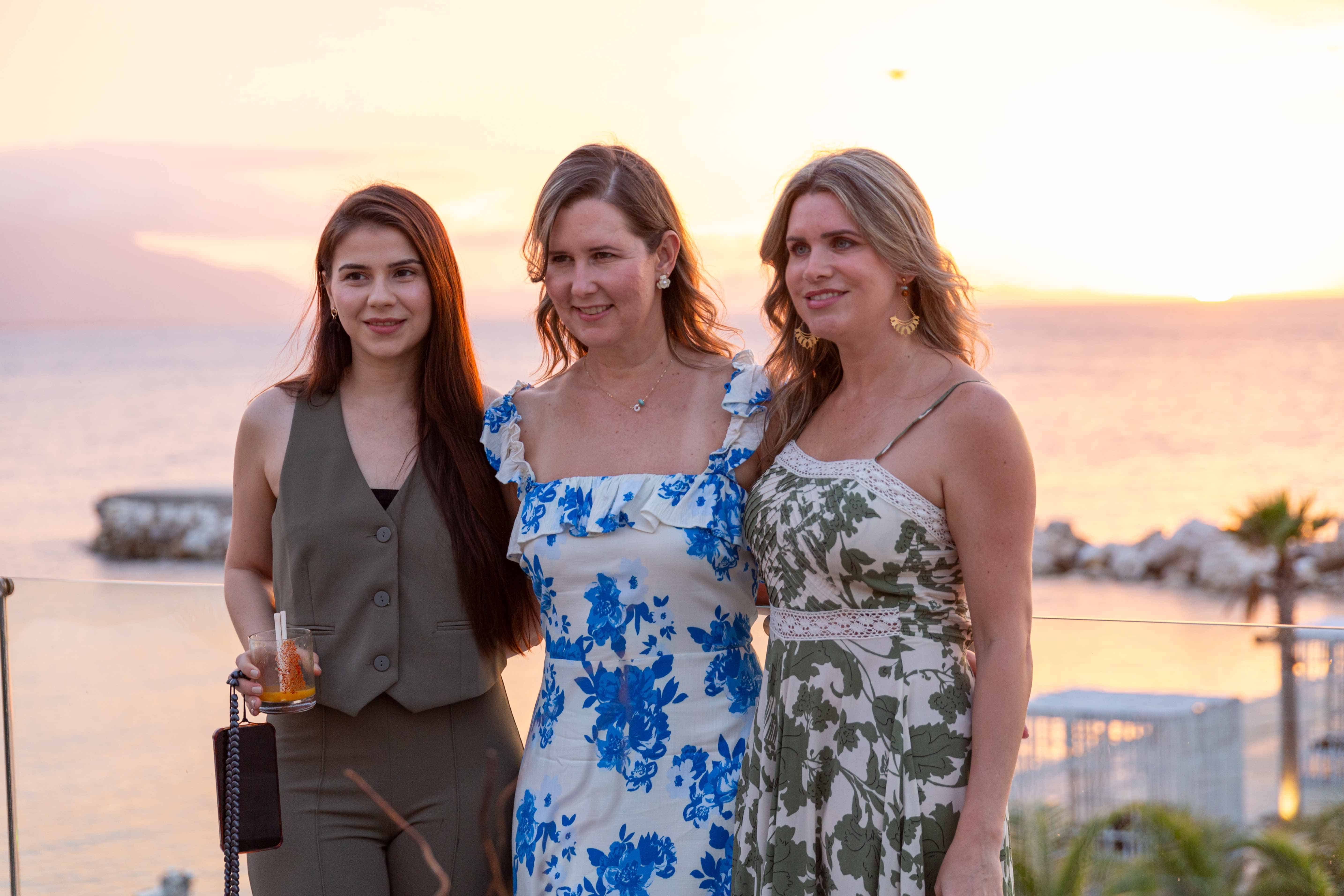 Leticia Irusta de Kelner, Catherine Kelner y Mónica Kelner.